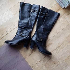 Clark's heeled boots